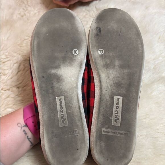 Arizona Jean Company Red and Black Buffalo Plaid Shoes - Picture 5 of 8